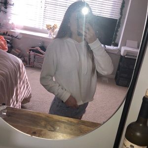 Cropped comfy sweatshirt